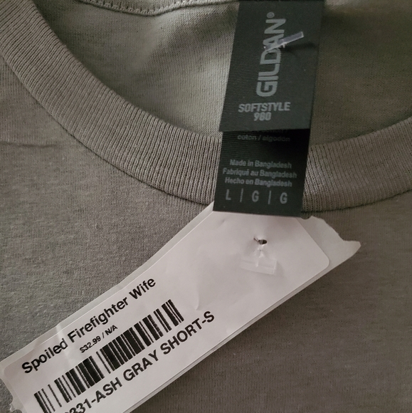 Firefighter wife tee - Picture 3 of 3